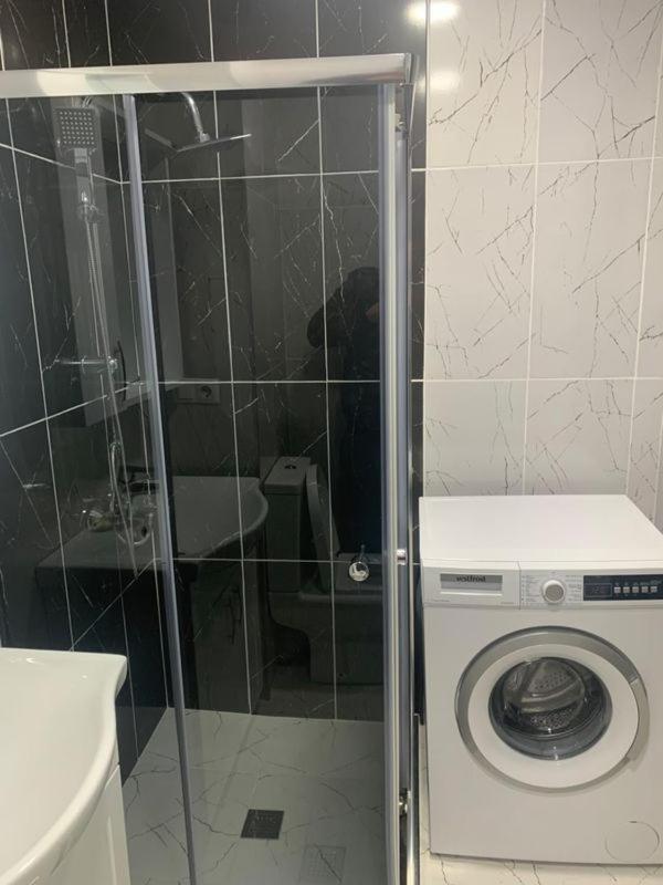 Kakha'S Apartment Батуми Екстериор снимка